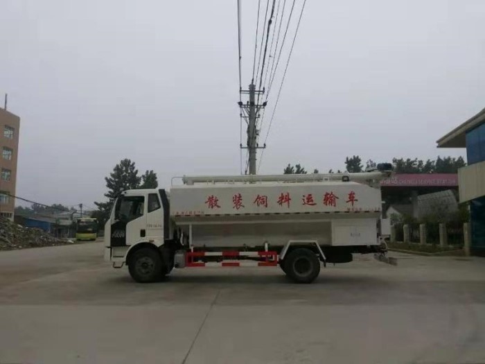 一汽解放22方（11噸）電動(dòng)飼料車